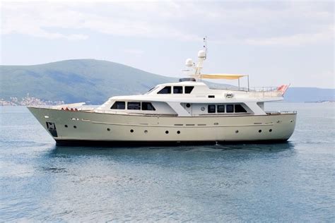 Benetti Sail Division 82 – Skylight Yachting