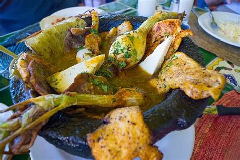 Molcajete with chicken and vegetables | Mexican food recipes authentic ...