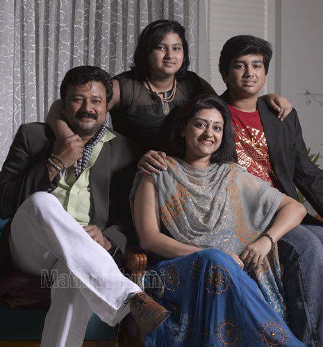 Malayalam Actor Jayaram Family Photos - MERE PIX