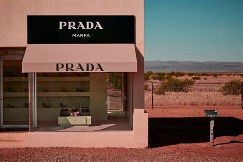 Pin by Francisca on wallpapers in 2020 | Prada marfa, Marfa, Prada