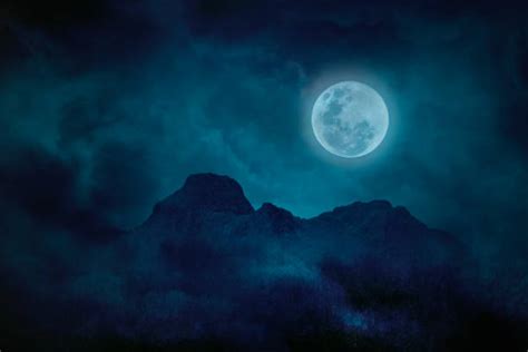 17,500+ Scary Full Moon Stock Photos, Pictures & Royalty-Free Images ...