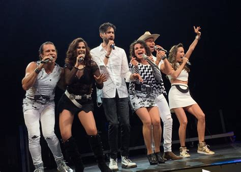 Timbiriche le canta al "México que siempre se levanta" - Grupo Milenio