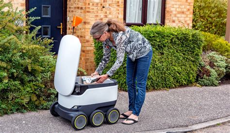 Starship’s robots can now deliver packages, too - The Verge