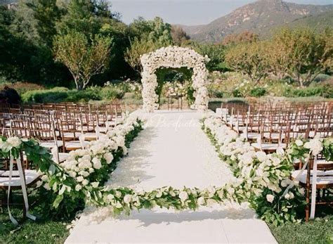 Beautiful outdoor wedding! | Wedding aisle outdoor, Wedding ceremony decorations outdoor ...