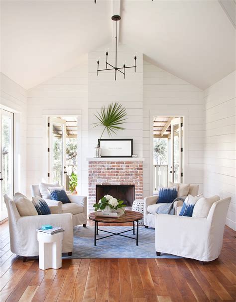 22 White Fireplace Ideas for a Bright Focal Point