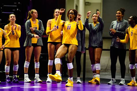 Gallery: Volleyball vs Iowa State – LSU