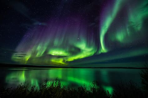 Sharing the Aurora, Sharing Ourselves - Spectacular NWT