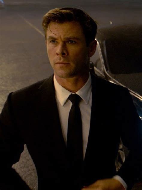 Chris Hemsworth in Men in Black International Agent H Suit | Chris hemsworth, Hemsworth, Chris ...