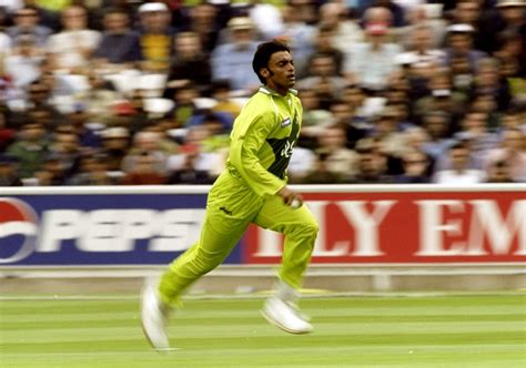 Shoaib Akhtar runs in during the semi-finals | ESPNcricinfo.com