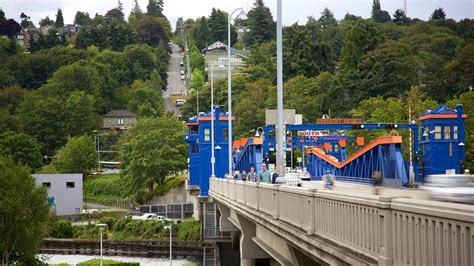 Fremont Bridge in Seattle, Washington | Expedia