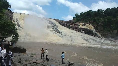 KUNTALA WATERFALL ADILABAD - YouTube