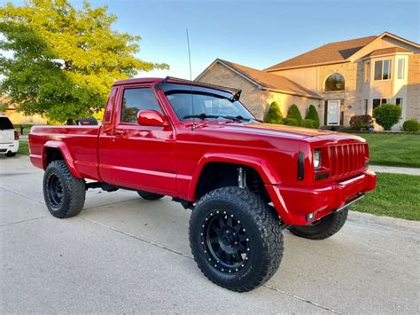 BEAUTIFUL 1989 JEEP COMANCHE 4.0L H.O 4X4 LIFTED CUSTOM RUST FREE - NO RESERVE!! - Classic Jeep ...