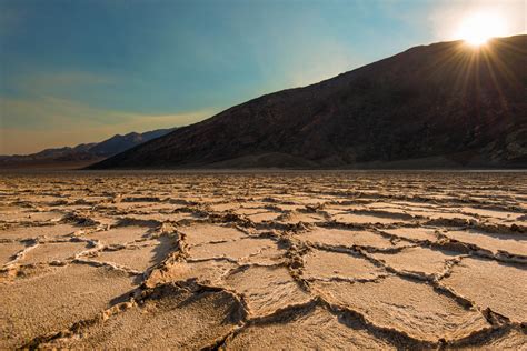 Wallpaper : sky, horizon, soil, morning, ecoregion, wadi, mountain, drought, plateau, sand ...