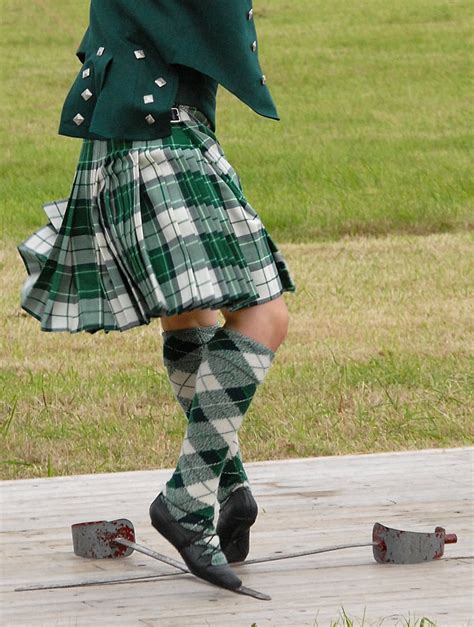 Sword Dance 10 - Blairgowrie Games 08 | John Mullin | Flickr