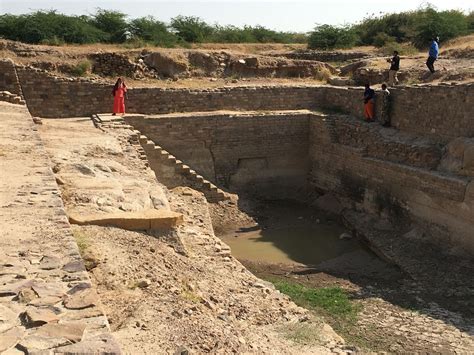 One of the many water reservoirs in Dholavira Harrpan site | Pakistan ...