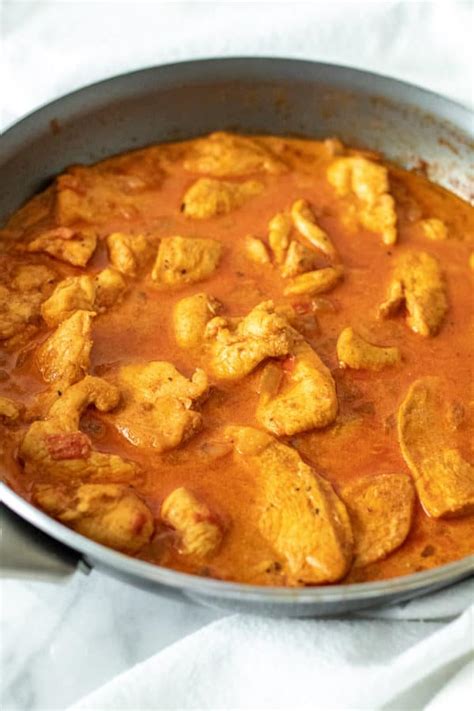 Chicken Paprikash Recipe ~ Easy Hungarian Chicken Paprika