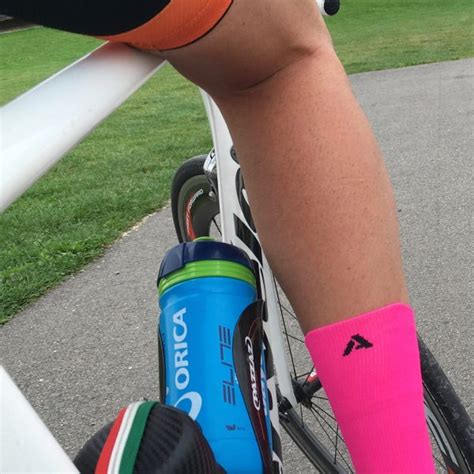 Cycling Socks Neon Pink High - Artivelo