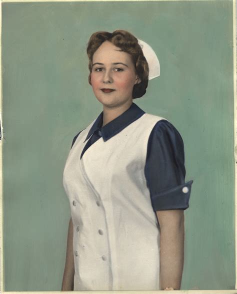 National Nurses' Uniforms Of 1950 - Flashbak