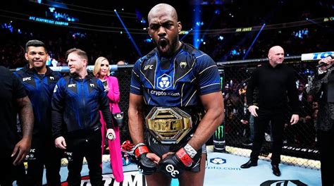 Jon Jones makes triumphant return to UFC, captures heavyweight title with win over Ciryl Gane ...