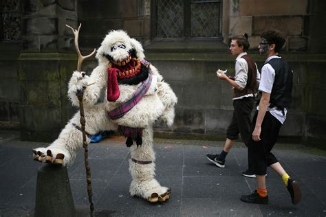 The ultimate guide to Edinburgh Fringe Festival - Lonely Planet