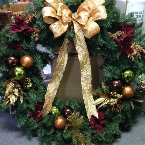 Custom Wreath for Corporate Office Seasonal Decor - Creating A Scene Inc.