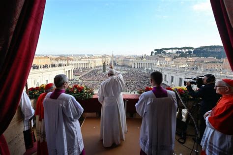 Pope Francis delivers ‘Urbi et Orbi’ | ABS-CBN News