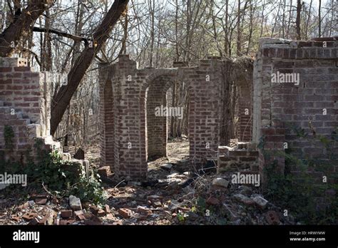 March 4, 2017 - Summerville, GA - Crumbled remains of 'Corpsewood Manor, ' scene of grisly ...