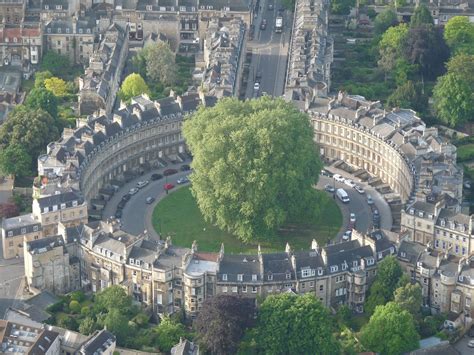 About Us - The Bath Tour Guide | The Bath Tour Guide