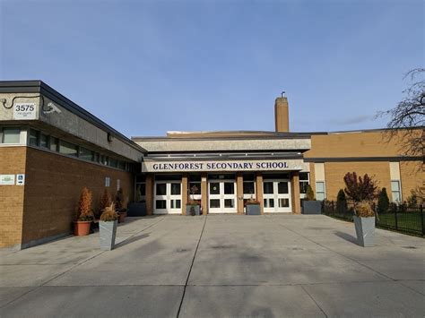 Glenforest Secondary School - 3575 Fieldgate Dr, Mississauga, ON L4X 2J6, Canada