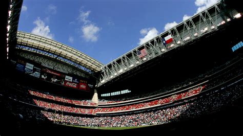 Roofs: Nfl Stadiums With Retractable Roofs