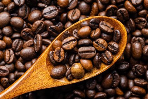 Cuál es la diferencia entre café natural y mezcla - Descubre sus características y cuál es el mejor