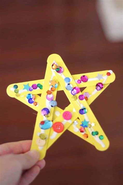 Sparkly Star Craft for Toddlers - Toddler Approved