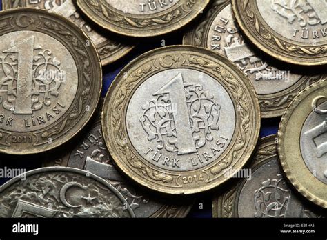 Coins of Turkey. Turkish one lira coins Stock Photo - Alamy