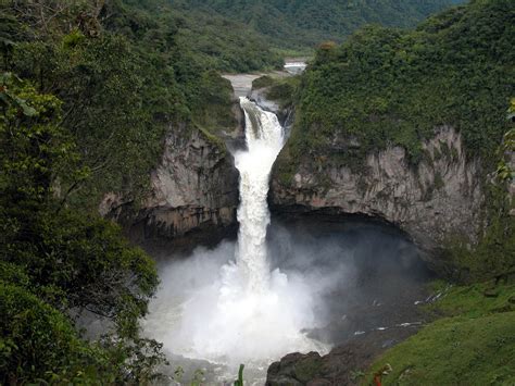 Casacada San Rafael Waterfall Napo Sucumbíos Amazon Amazonia Amazonía ...