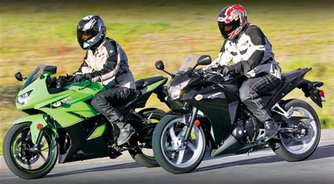 2011 Honda CBR250R vs. Kawasaki Ninja 250R - Comparison Test Review ...