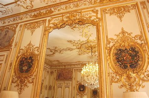 Salon Rouge – Hotel de Matignon(1722)*