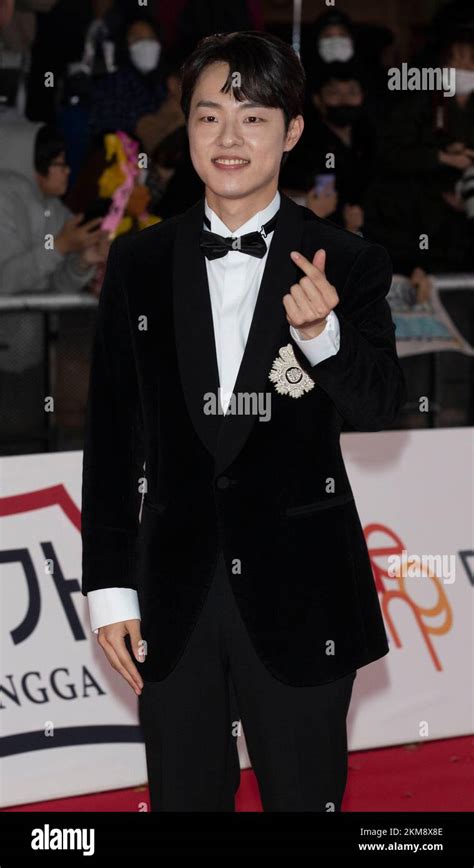 Seoul, South Korea. 25th Nov, 2022. South Korean Kim Dong-hwi, arrives red-carpet for the "43rd ...