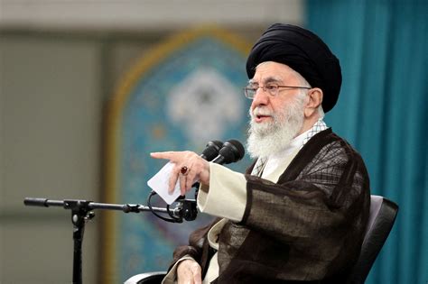 Sister of Iran's leader condemns his rule, urges Guards to disarm ...