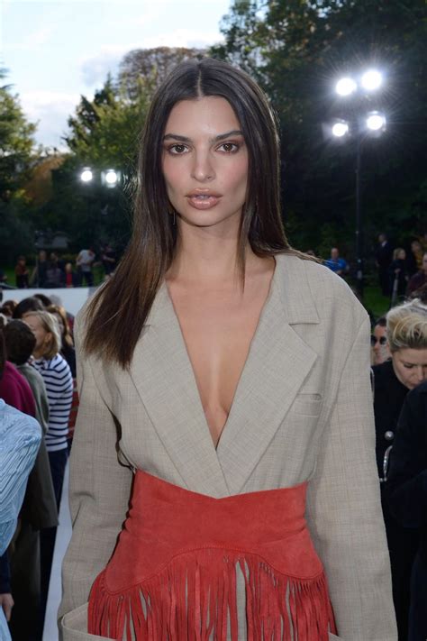 Emily Ratajkowski - Jacquemus Show at Paris Fashion Week 09/24/2018 ...