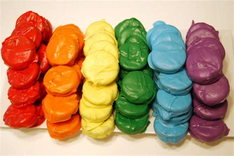 Rainbow Oreos | Cate O'Malley | Flickr