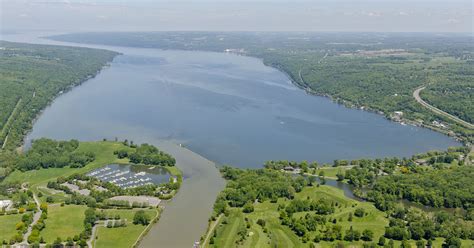 Health department cautions Cayuga Lake visitors of algae