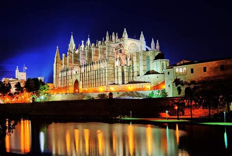 10 Most Popular Tourist Attractions in Majorca - See Local to Action