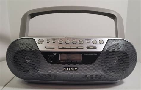 Sony CFD-S05 CD/Headphone Jack/CD-R Playback/Radio/CD-RW Playback ...