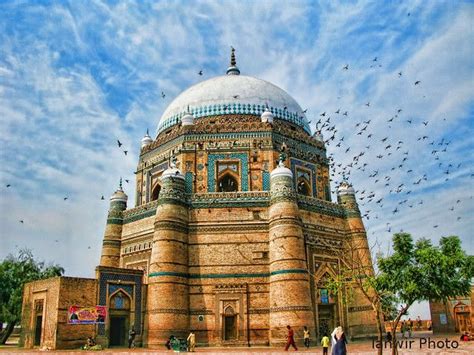 Shah Rukn-e-Alam Shrine | Multan, Historical place, Famous architecture