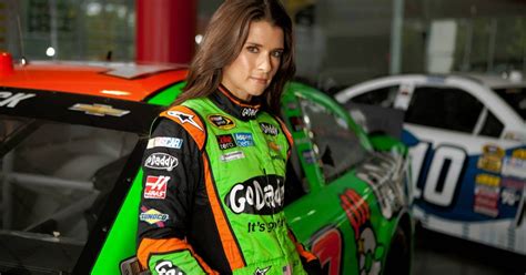 How Much Do Female Nascar Drivers Make - That we mention that $1.5 million is their only salary ...