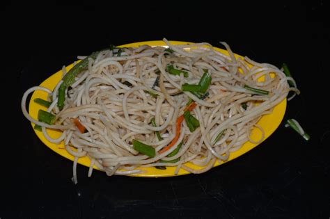 How to Make Chinese Noodles With an Indian Kick | Delishably