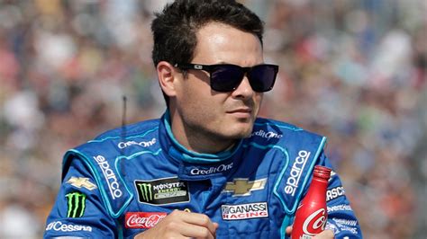 Kyle Larson returns to racing in World of Outlaws event