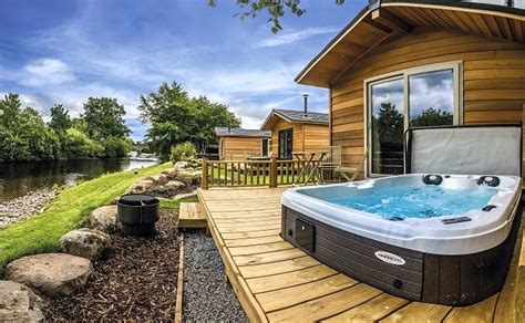 Braidhaugh Hot Tub Lodges - Crieff, Perthshire, Scottish Highlands