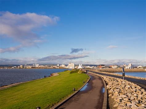 Cardiff Bay Barrage in Wales, UK Stock Image - Image of blue, causeway: 27966747