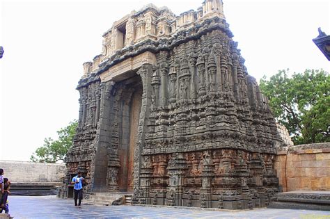 Tadipatri - Sri Bugga Ramalingeshwara Temple